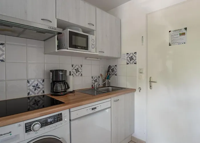 Апартаменты Allee Des Dunes E N57 3p6 Ондр